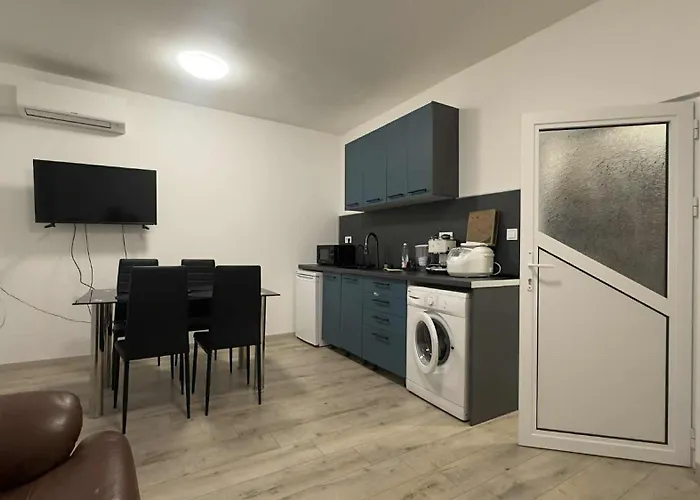 Mladost Vacation Apartment *